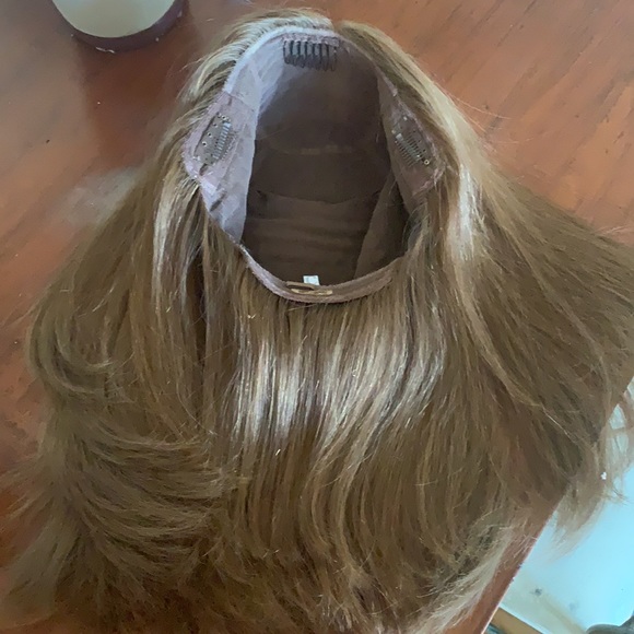 NWOT European human hair wig. - Picture 9 of 9